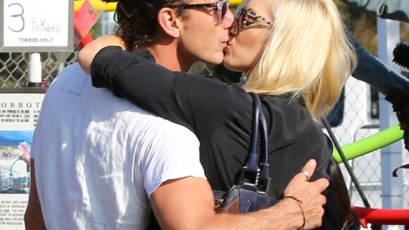 Gwen Stefani et Gavin Rossdale amoureux: Tendre baiser au milieu des citrouilles