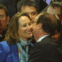 François Hollande retrouve Ségolène Royal : 'Vous avez vu comme elle est belle'