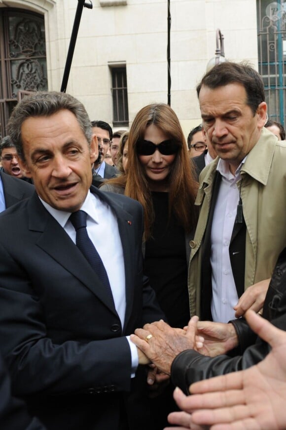 Carla Bruni-Sarkozy et Nicolas Sarkozy à Paris, le 10 juin 2012.