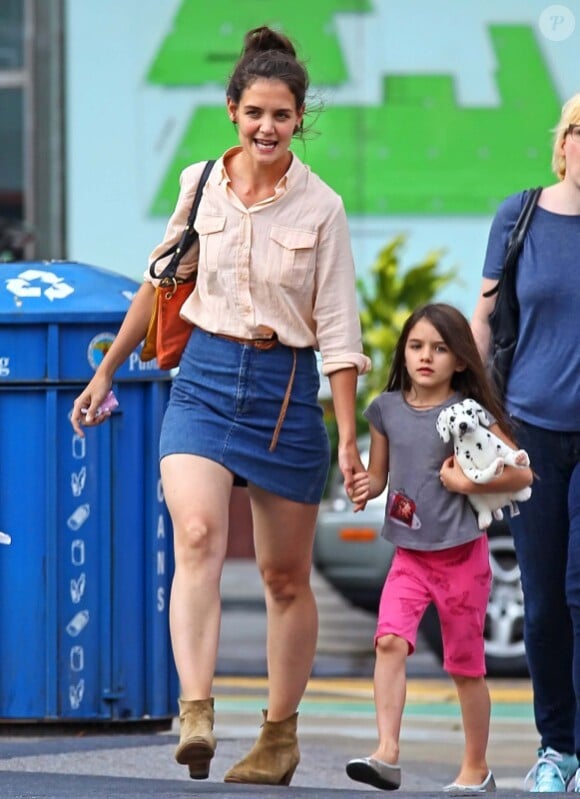 Katie Holmes et sa fille Suri à New York le 30 mai 2012.