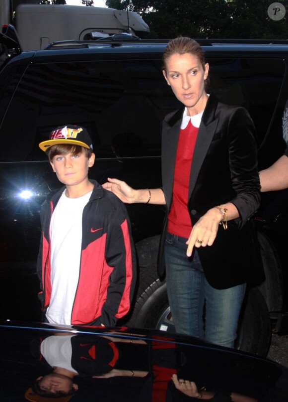 Céline Dion et son fils René Charles à New York le 16 septembre 2011.
