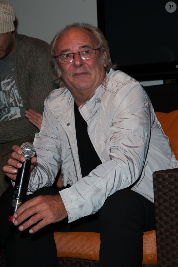 Maxime Le Forestier qui collabore au disque de Céline Dion intitulé Sans attendre, ici à Lyon le 13 octobre 2012.