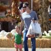 Jennifer Garner et Seraphina sur un marché fermier à Ventura, le 18 octobre 2012