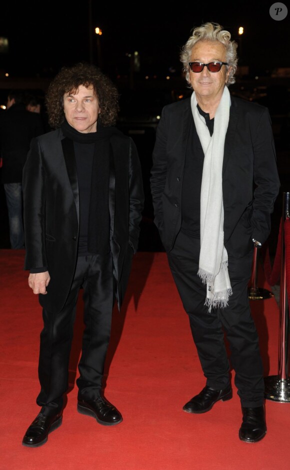 Luc Plamondon et Richard Cocciante assistent au spectacle de Notre-Dame de Paris à Moscou le 31 octobre 2012.