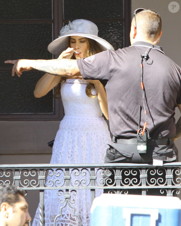 Sofia Vergara sur le tournage de Modern Family, le 5 novembre 2012 à Los Angeles