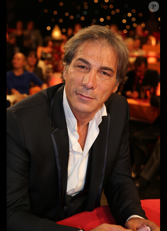 Stéphane Ferrara sur le plateau de l'émission Le Plus Grand Cabaret du Monde, le 2 octobre, diffusion le 1er décembre 2012.
