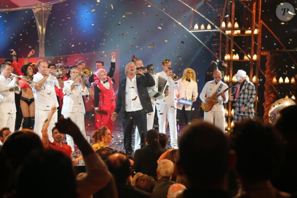 Patrick Sébastien sur scène, sur le plateau de l'émission Le Plus Grand Cabaret du Monde, le 2 octobre, diffusion le 1er décembre 2012.