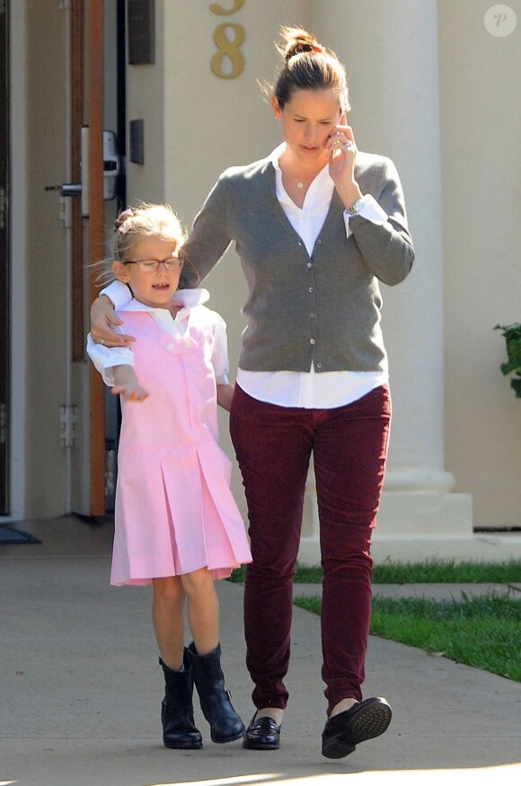 Jennifer Garner a voté avec ses filles à Los Angeles le 6 novembre 2012.