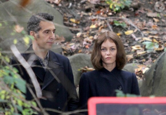 Vanessa Paradis et John Turturro sur le tournage du film Fading Gigolo à New York le 26 octobre 2012