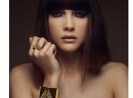 Solweig Lizlow sexy et ténébreuse pour sa première collection de bijoux