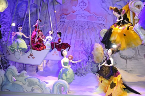 Les vitrines de Noël du Printemps imaginées par la maison Dior. Paris, le 9 novembre 2012.
