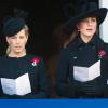 Kate Middleton, en l'absence de Camilla Parker Bowles, était recueillie avec la comtesse Sophie de Wessex pour les célébrations du Dimanche du Souvenir (Remembrance Sunday), le 11 novembre 2012 au cénotaphe de Londres.