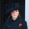 Kate Middleton recueillie durant les célébrations du Remembrance Sunday (Dimanche du Souvenir), au cénotaphe de Londres le 11 novembre 2012.