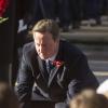 David Cameron déposant une gerbe lors des célébrations du Dimanche du Souvenir (Remembrance Sunday) à Londres, au cénotaphe de Whitehall, le 11 novembre 2012.