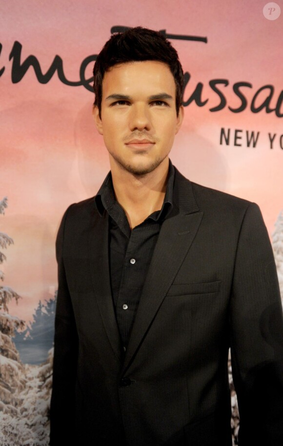 Taylor Lautner au Musée Tussauds de New York