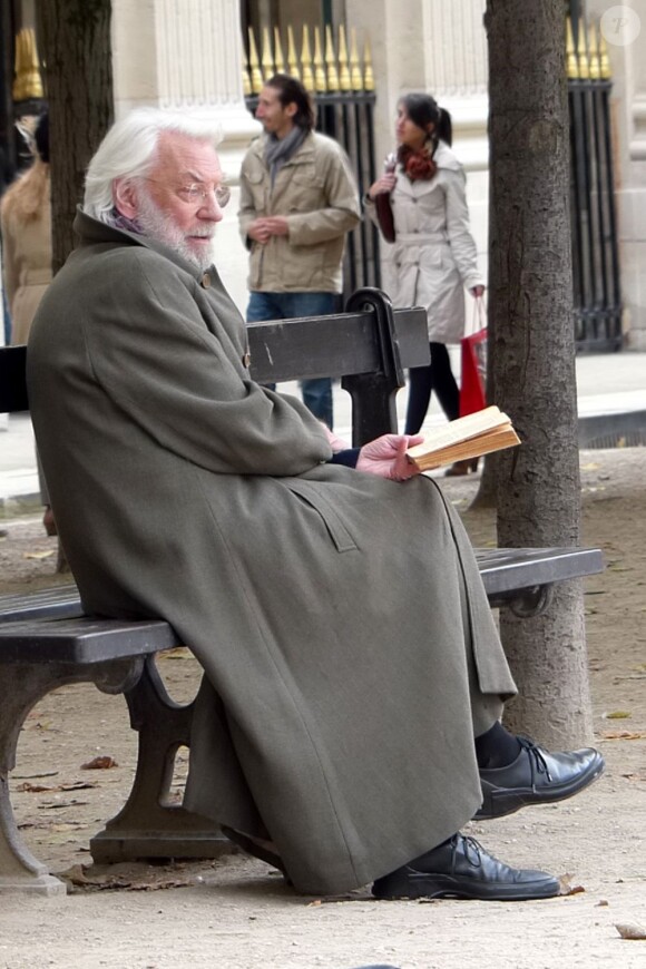 Donald Sutherland à Paris sur le tournage de Crossing Lines le 30 octobre 2012.