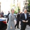 Le prince Albert et Charlene de Monaco arrivent dans les locaux de la Croix Rouge monégasque, le 17 novembre 2012.