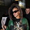 Rihanna était à Paris dans le cadre de son 777 Tour, le 17 novembre 2012. Elle a fait du shopping chez les boutiques de lingerie Chantal Thomas et La Perla où P. Diddy, qui faisait du shopping dans la boutique d'en face, est venu la saluer.