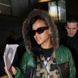 Rihanna était à Paris dans le cadre de son  777 Tour , le 17 novembre 2012. Elle a fait du shopping chez les boutiques de lingerie Chantal Thomas et La Perla où P. Diddy, qui faisait du shopping dans la boutique d'en face, est venu la saluer.