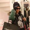 Rihanna était à Paris dans le cadre de son 777 Tour, le 17 novembre 2012. Elle en a profité pour s'acheter de la lingerie fine chez Chantal Thomas.