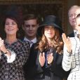 La princesse Caroline de Hanovre et la princesse Stéphanie de Monaco sont apparues avec Charlotte, Andrea et Pierre Casiraghi au balcon du palais princier le 19 novembre 2012 pour la Fête nationale de la principauté.