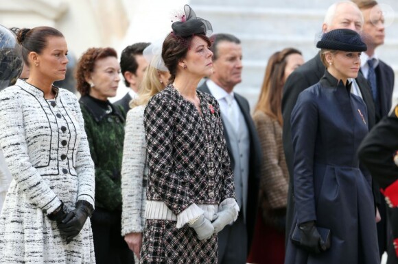 La princesse Stéphanie de Monaco, Elisabeth-Anne de Massy, la princesse Caroline de Hanovre et la princesse Charlene de Monaco - La famille princière de Monaco dans la cour du palais lors de la cérémonie militaire à Monaco le 19 novembre 2012.