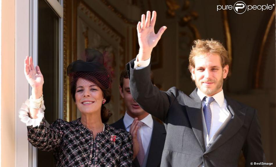 La princesse Caroline de Hanovre et son fils Andrea Casiraghi - La famille princière de Monaco au balcon du palais lors de la Fête nationale le 19 novembre 2012.