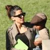 Sandra Bullock et son fils Louis à la sortie de son école à Los Angeles le 20 novembre 2012.