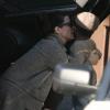 Sandra Bullock embrasse son fils Louis à la sortie de son école à Los Angeles le 20 novembre 2012.