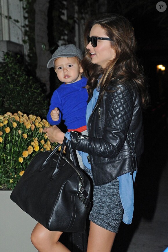 Miranda Kerr et son fils Flynn dans les rues de New York