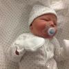 Tamera Mowry et son époux Adam Housley ont posté sur Twitter des photos de leur bébé, Aden, né le 12 novembre 2012.