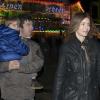 Noel Gallagher, son épouse Sara et leur fils Sonny à l'inauguration du parc d'attractions "Hyde Park Winter Wonderland" à Londres. Le 22 novembre 2012.