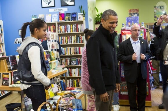 Barack Obama et ses filles Malia et Sasha ont passé un bon moment dans une librairie le 24 novembre 2012