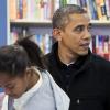 Barack Obama et ses filles Malia et Sasha font du shopping pour soutenir les petits commerces le 24 novembre 2012