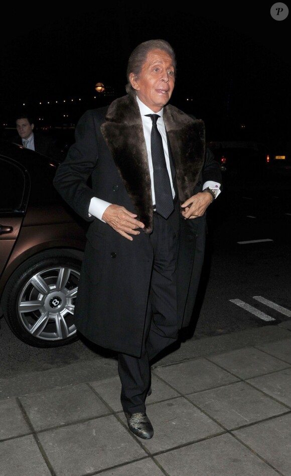 Le créateur Valentino célébre son exposition Valentino : Master of Couture lors d'une after-party organisée dans une résidence privée. Londres, le 28 novembre 2012.