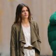 Elisa Sednaoui en plein shooting pour Gerard Darel à Paris le 23 novembre 2012