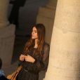 Elisa Sednaoui en plein shooting pour Gerard Darel à Paris le 23 novembre 2012