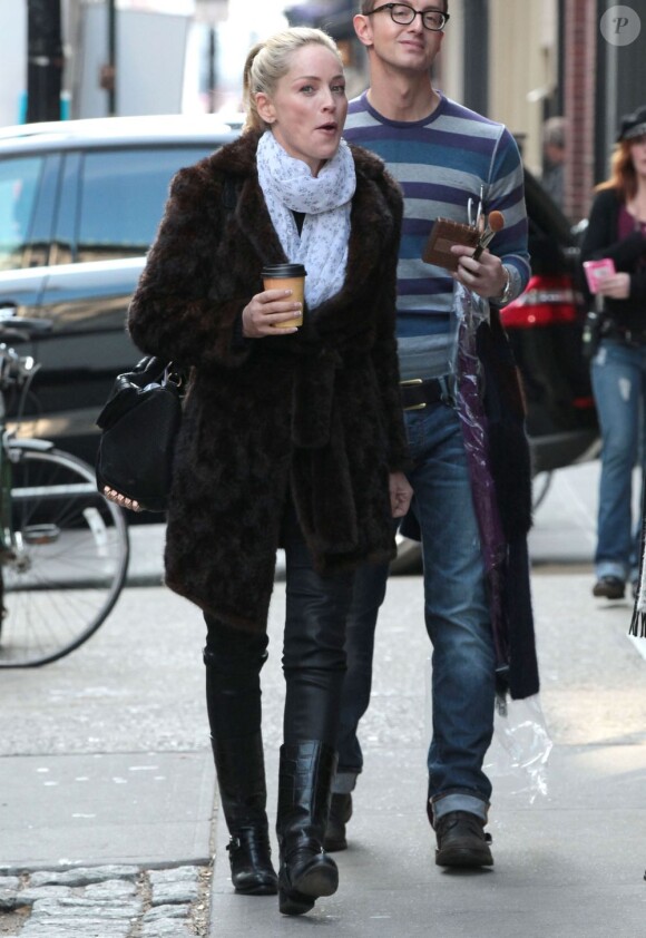 Sharon Stone arrive sur le tournage de Fading Gigolo à New York, le 29 novembre 2012.
