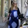 Elizabeth Berkley enceinte à West Hollywood le 26 mai 2012.