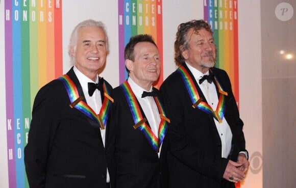 John Paul Jones, Jimmy Page et Robert Plant de Led Zeppelin lors de la cérémonie de remise d'honneurs au Kennedy Center à Washington le 1er décembre 2012