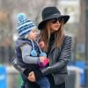 Miranda Kerr et son fils Flynn dans les rues de New York le 2 décembre 2012