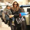 Miranda Kerr complice avec son fils Flynn dans les rues de New York