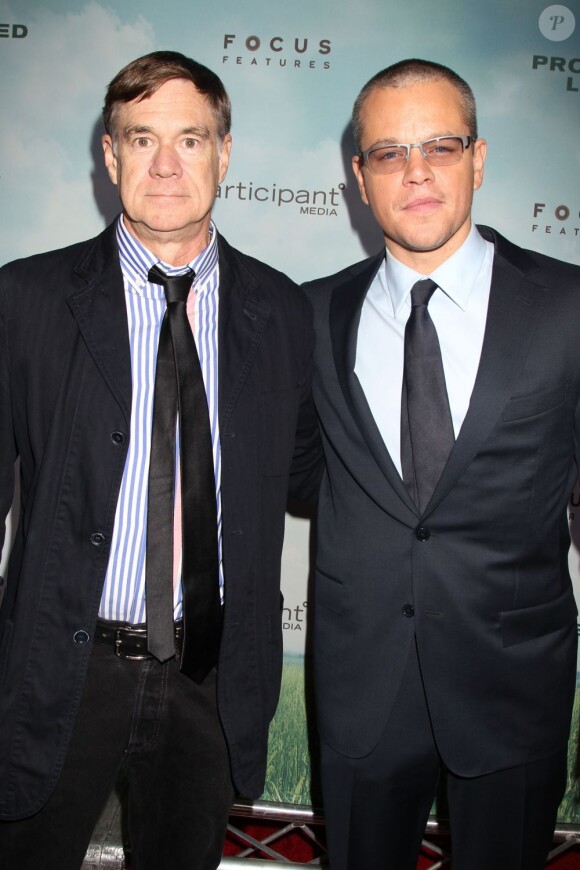 Gus Van Sant et Matt Damon posent ensemble à la première de Promised Land àNew York le 4 décembre 2012.