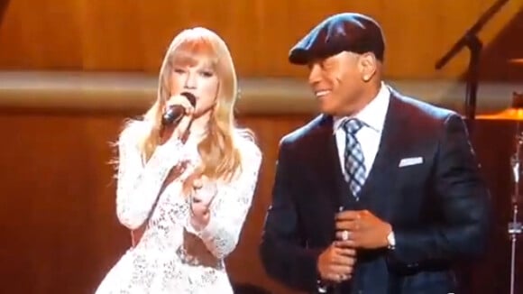 Grammy Awards 2013 : Taylor Swift en beat box pour annoncer les nominations