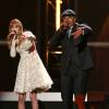Taylor Swift et LL Cool J lors de la soirée des nominations pour les Grammy Awards 2013, le 5 décembre 2012 à Nashville.
