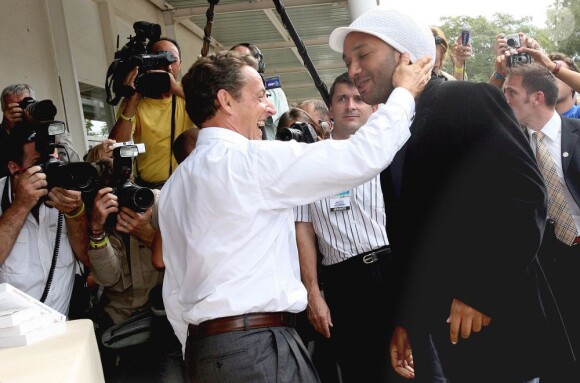 Nicolas Sarkozy et Doc Gyneco à Marseille, le 2 septembre 2006.