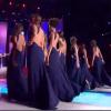 Les douze demi-finalistes rendent hommage à Mireille Darc lors de l'élection de Miss France 2013 le samedi 8 décembre 2012 sur TF1 en direct de Limoges