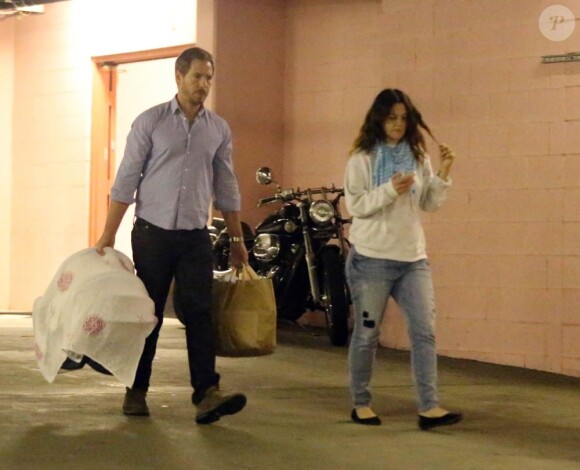 Drew Barrymore et son mari Will Kopelman emmènent leur fille Olive chez le pédiatre à Los Angeles le 26 Novembre 2012