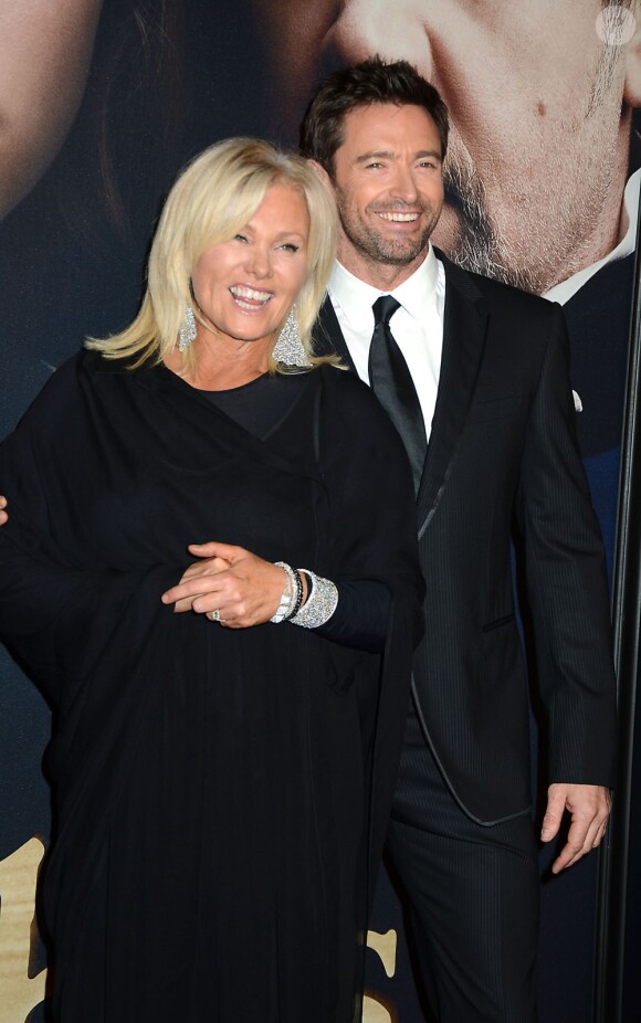 Hugh Jackman et sa femme Deborra-Lee Furness assistent à l'avant-première du film Les Misérables à New York le 10 décembre 2012.