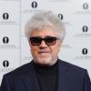 Pedro Almodovar honoré par l'Academy of Motion Picture Arts and Sciences lors d'une soirée à Londres, le 13 décembre 2012.